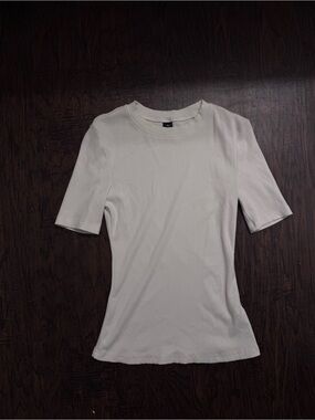 Crewneck Short Sleeve Tee in Light Gray